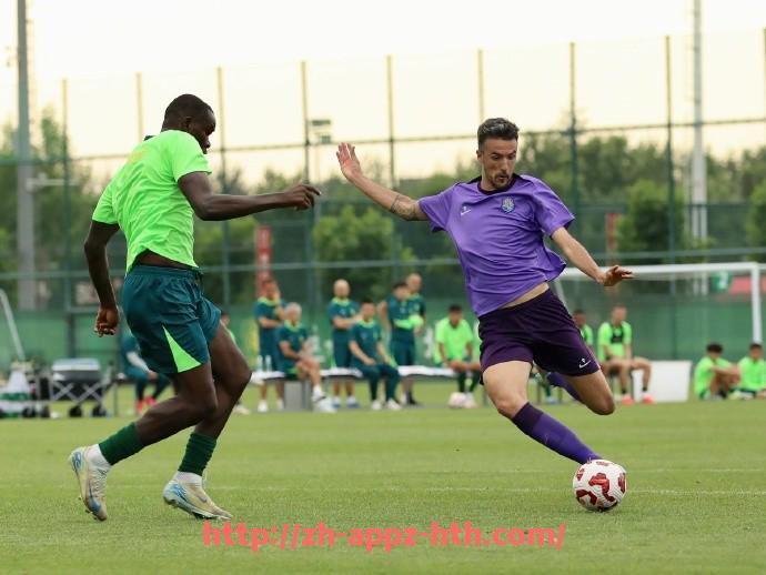 华体会hth官方网站下载-世俱杯主力停赛后启用青年球员带来的实战效果与成长观察